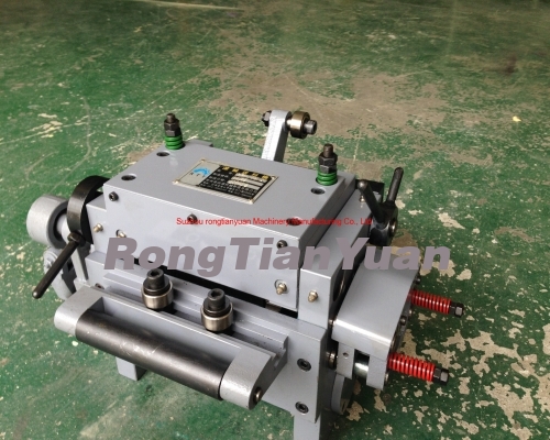 高速滚轮送料机 